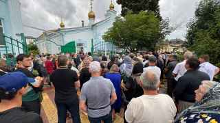 Похороны православного священника о. Николая, служившего долгое время в полном согласии с мусульманским окружением